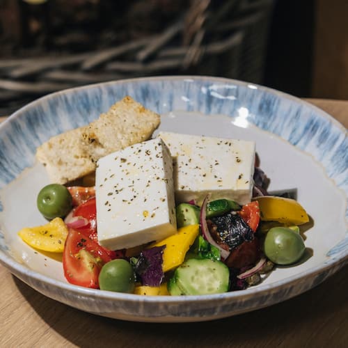 Из помидоров и огурцов с Брынзой (Греческий)